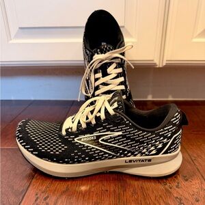Brooks Levitate 5 Running/Gym Shoes